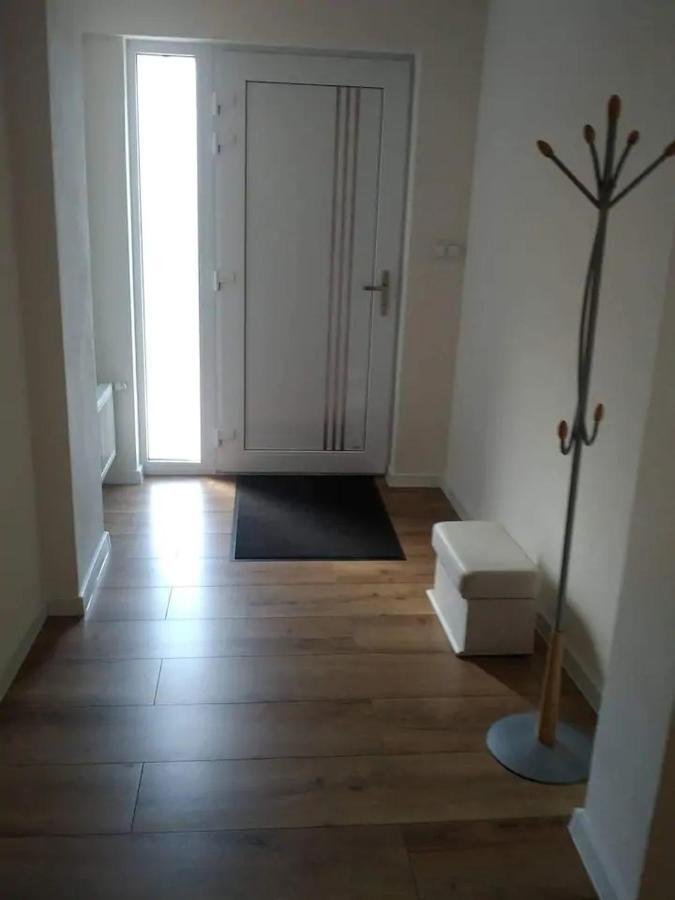 Slnecny Apartmanovy Dom Oslany 외부 사진